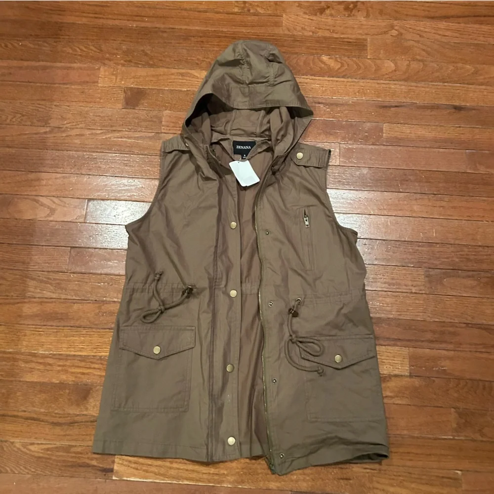 Zenana olive green hooded utility vest. Women’s size M - Picture 2 of 4